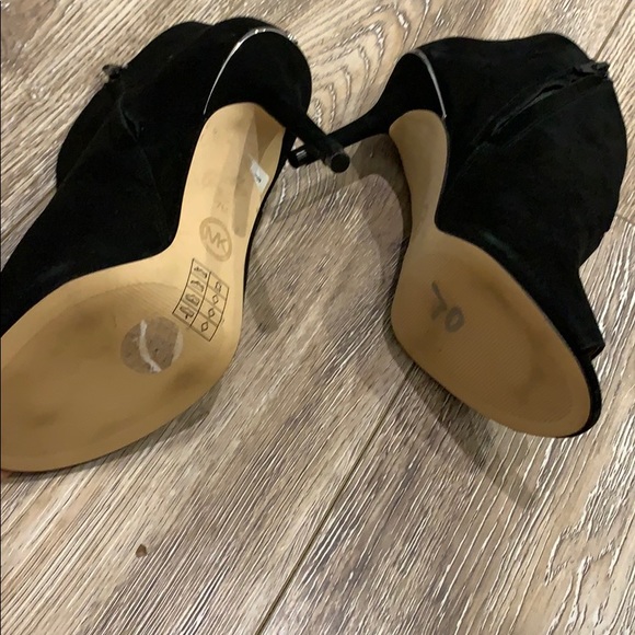 NWOT Michael Kors velvet black open toe bootie - Picture 6 of 8